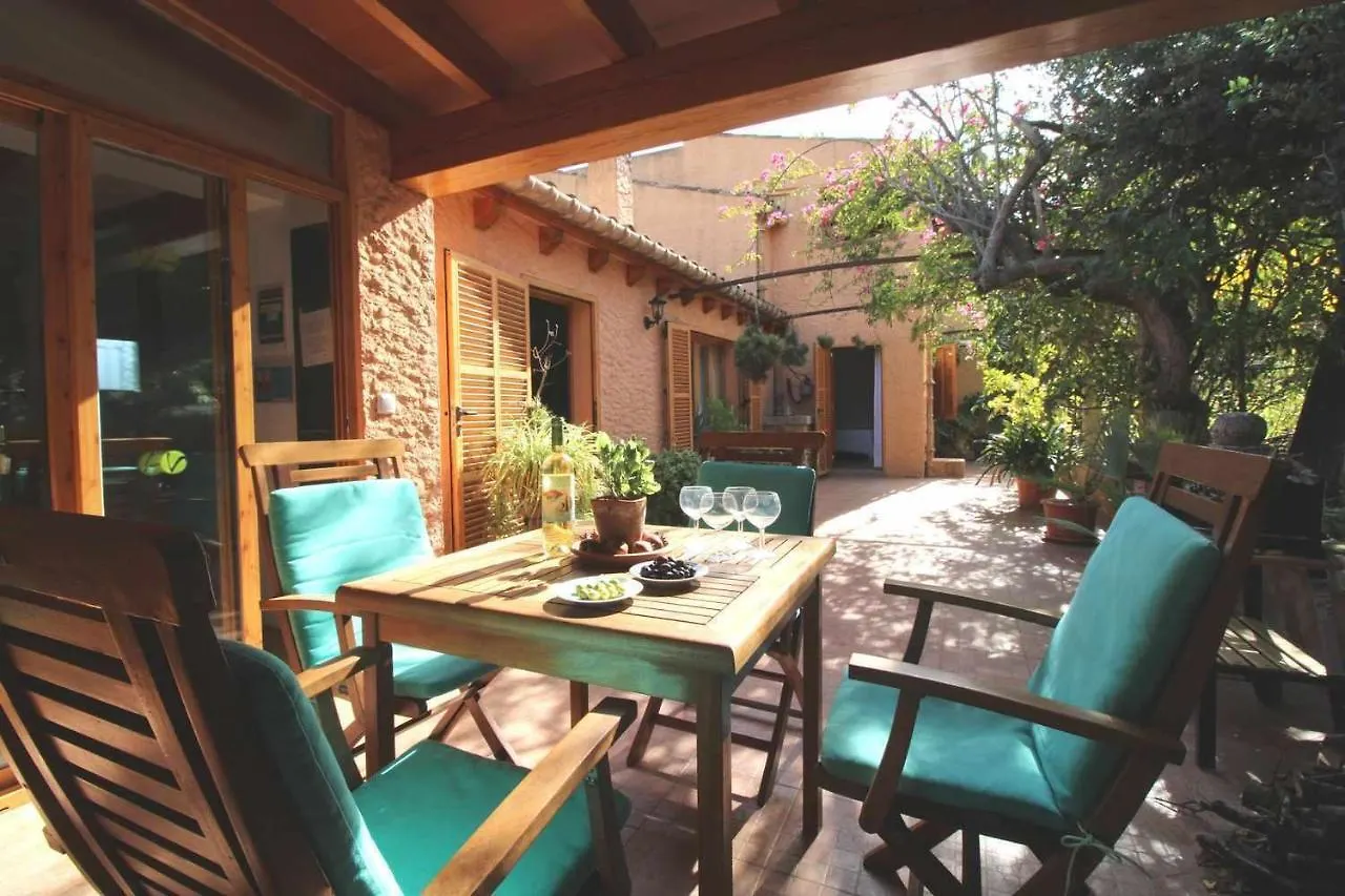 Holiday home Can Gato Den Vives Casa Para 4 Con Piscina Port de Pollenca