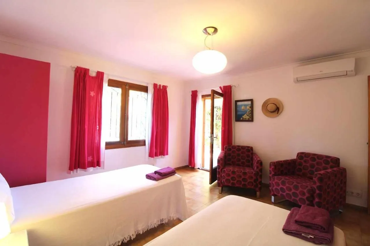 Holiday home Can Gato Den Vives Casa Para 4 Con Piscina Port de Pollenca